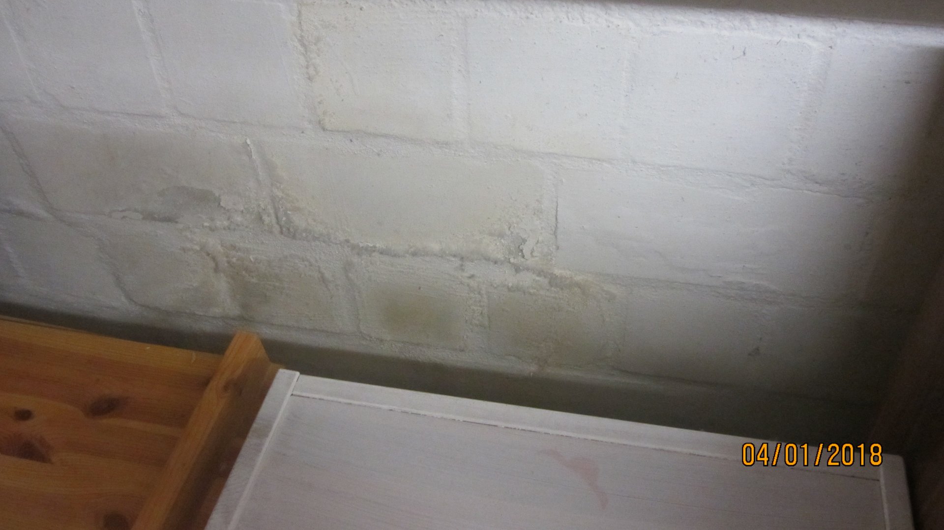 Bild1 Kellerwand.JPG