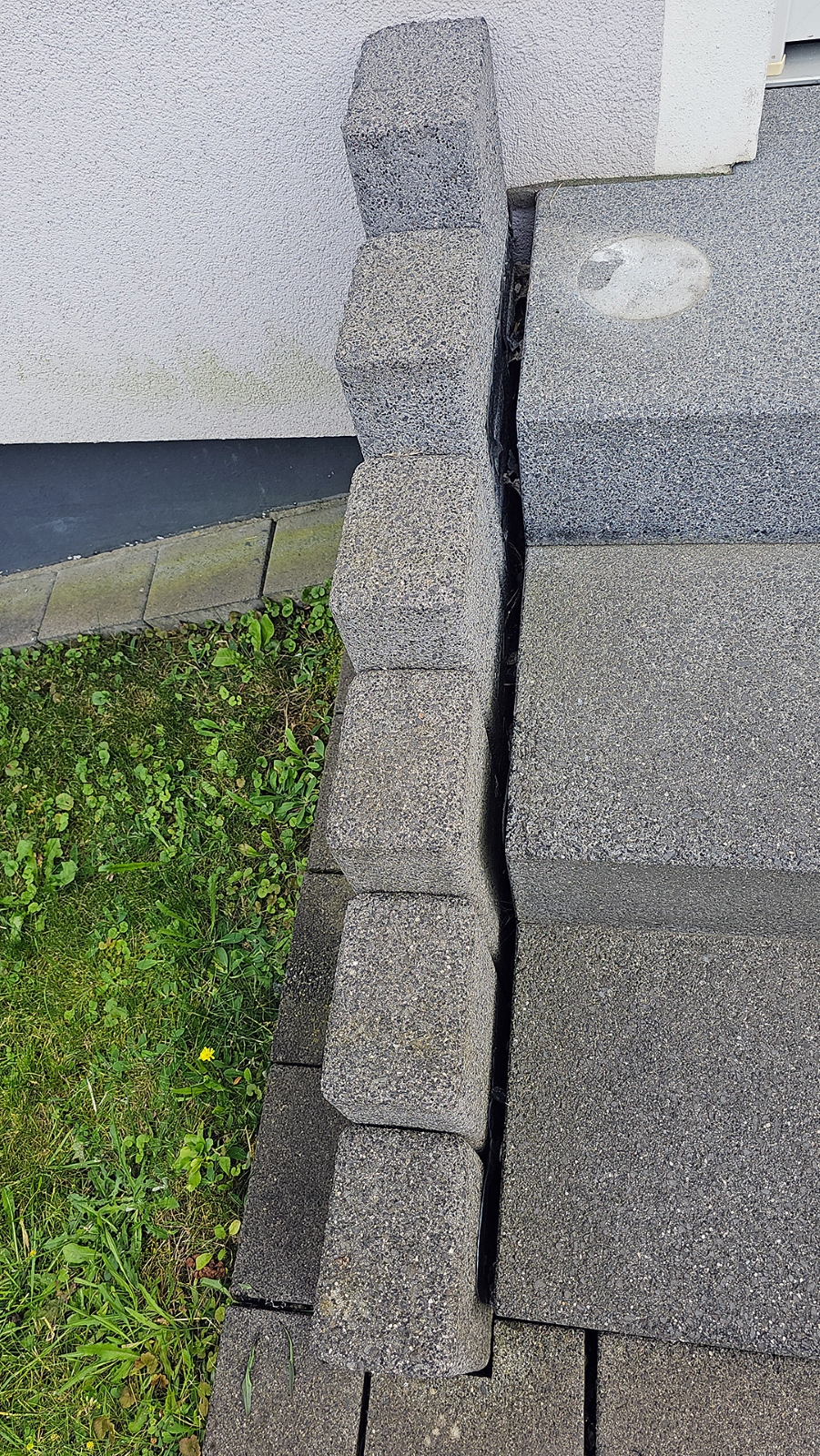Eingangs-Treppe (04).jpg