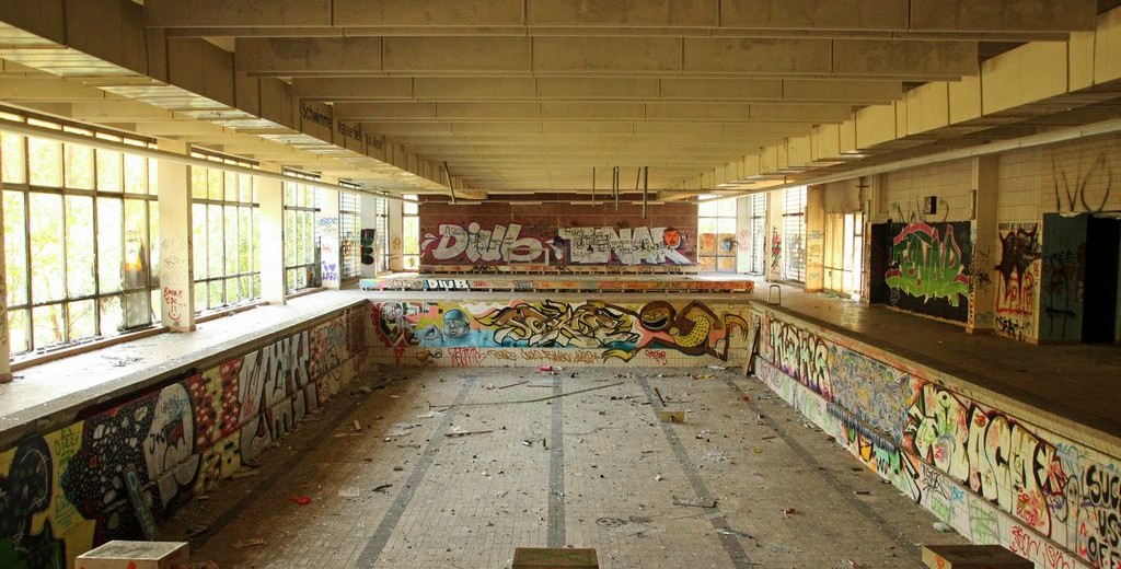 Lost_Place_Berlin_Schwimmhalle_Pankow-1024x520 (1).jpg