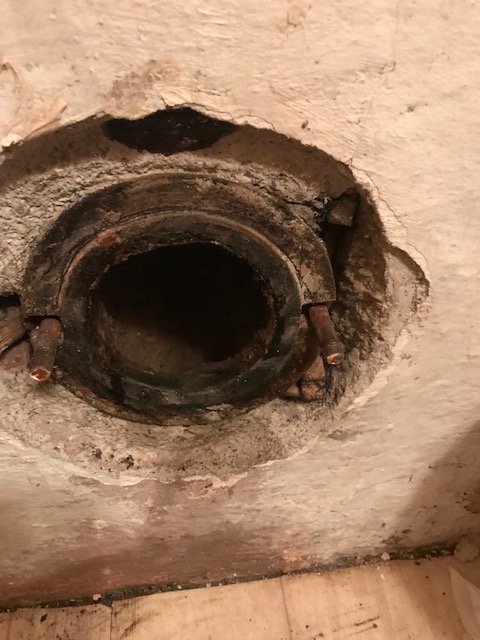 Revisionsöffnung Ausgang.jpg