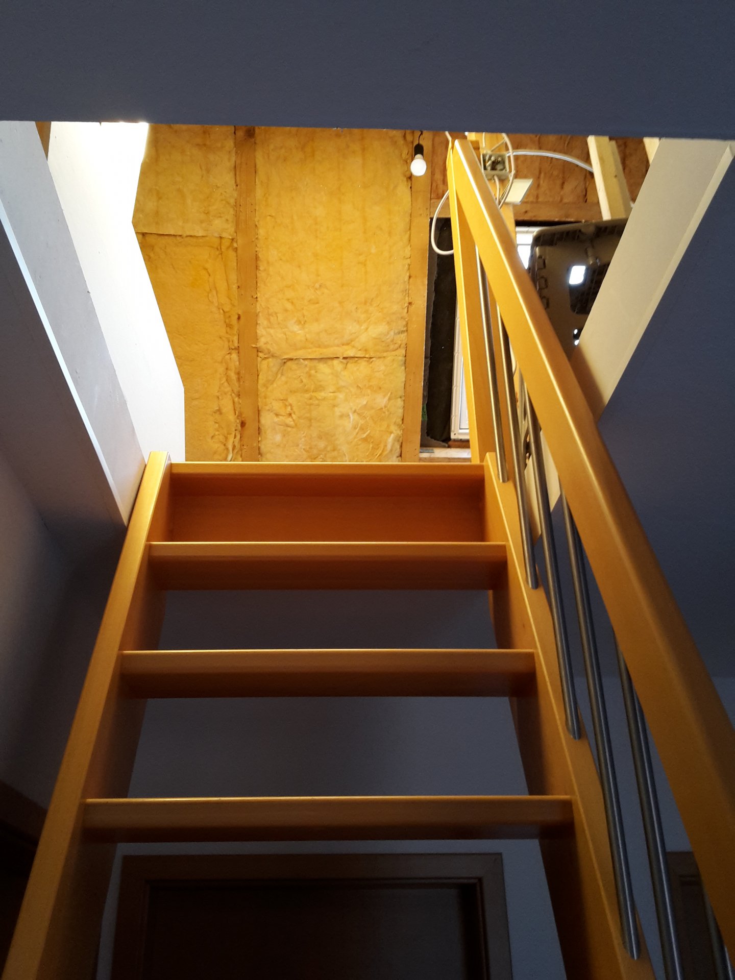 Treppe Dachboden.jpg
