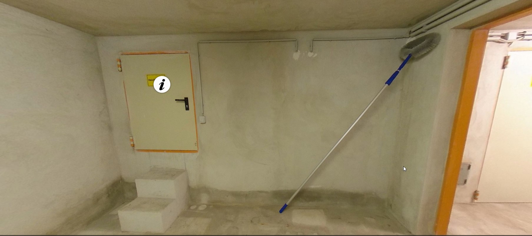 VORHER Keller Hauptraum Innenwand zum Tankraum.jpg