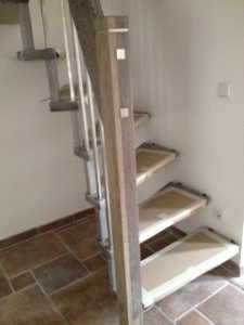 Treppe Pfosten.JPG
