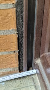 1-1_Fenster alt_Compriband bröselt.jpg