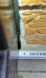 2_Fenster_Innenecke Fensterbank offen.jpg