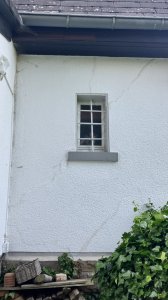 Riss - angrenzend zu Anbau.jpg