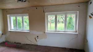 Risse Fenster zur Veranda+.jpg
