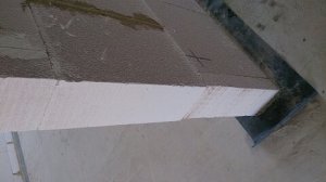 Abdichtung gegen aufsteigende Feuchtigkeit unter der untersten