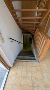 EG_Eingang_Treppe_Keller (Mittel).jpg