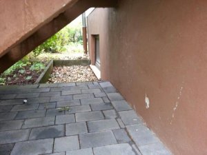 Wand von außen.jpg