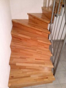 Treppe-EG-UG2-a.jpg