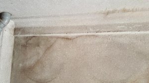 Risse Wand 1.jpg