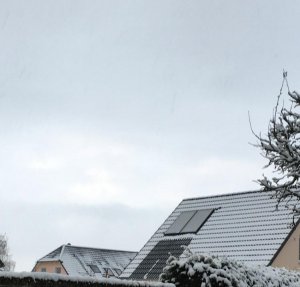 Dach_Solarthermie_Winter.jpg