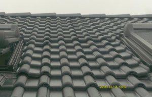 Ziegel stehen ab, hoch, Spalte in den Ziegelreihen