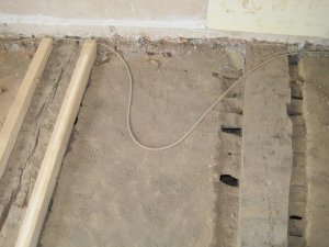 Tragfähige Schüttung auf Lehmdecke