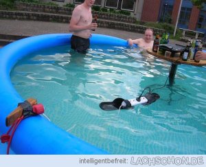 72097_neulich_bei_der_poolparty.jpg