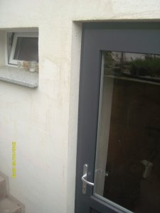 Kellertür Kellerfenster keine Anputzleisten Wasserabläufe