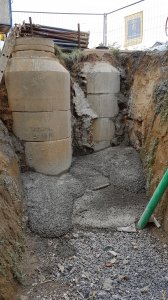 Betonreste auf Abwasserleitungen_2.jpg