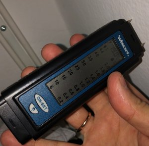 Messung Aussenwand rechts SZ_ bei 1m über den Boden.jpg