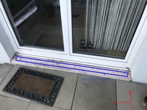 Terrasse Türschwelle mit Erklärung.jpg