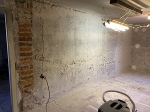 Betonwand.JPG