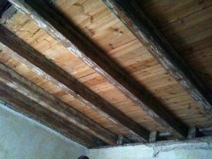 Holzbalken aufarbeiten Holzbalken aufarbeiten