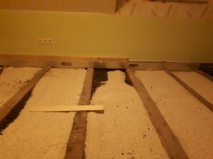 Holzbalendecke 2.jpg