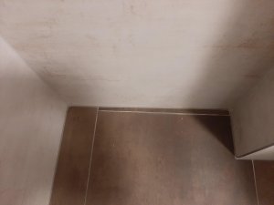 Fliesenstück_Ecke_rechts.jpg