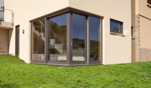 Zoellner Fensterbau KG - Referenzen - Schiebe-Elemente - Eck-Hebe-Schiebetuer - Bsp. 01.jpg