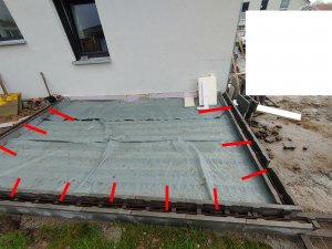 Schalungssteine als Schalung für Bodenplatte.jpg