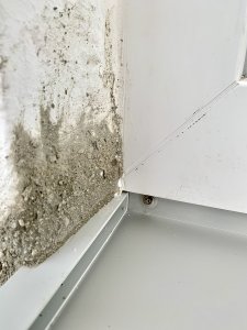 fensterrahmen_eingeputzt.jpg
