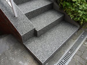 Steinteppich Treppe.jpg