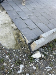 Bruch L-Steine Straße.JPG