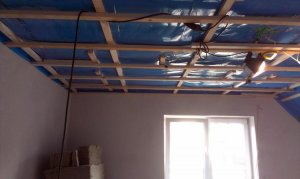 Befestigung Dampfsperre an Wand