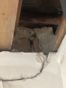 Decke OG,DG von unten Richtung Außenwand.JPG