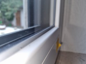 Glasleiste an Glas.jpg