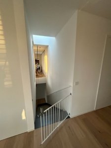 Glastür vor Treppenabgang.jpg