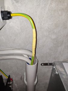 Kabel geflickt - Stoßverbinder + Isolierband 4.jpg