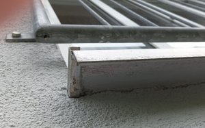 Kabelkanal-unterem-Fensterbrett.jpg