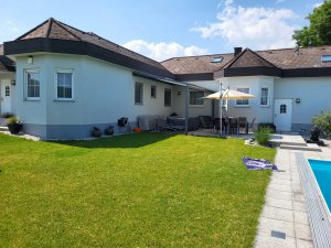 Mit Pergola ab 2022 verkleinert.jpg
