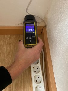 Messgerät 30cm Mauerwerk 2.jpg