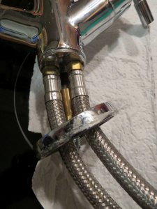 Armatur Teile 02.jpg