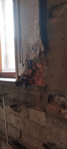 Mauerwerk rechts.jpg