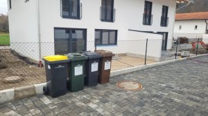2024-03-18 L-Steine vom Nachbarn aus.jpg