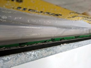 Dampfbremse mit Wand verbunden.jpg