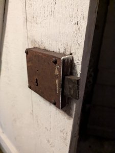 Schloss offen.jpg