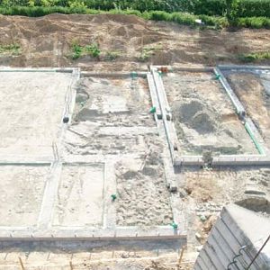 Gesamtbild vor Bodenplatte(ndämmung)