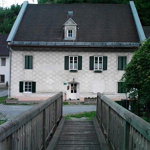 Unser Häuschen! Alt (ca. 400 Jahre) aber gut!