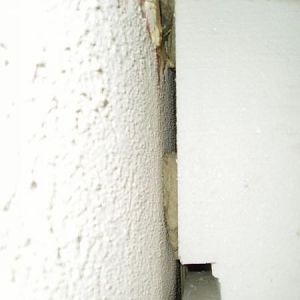 Detail unter Fensterbank