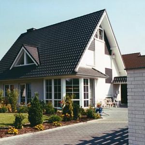 HAUSBAU